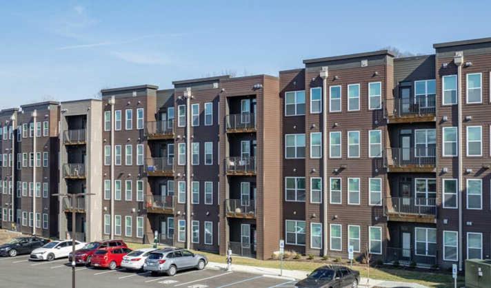Modern Close To Dining & Entertainment