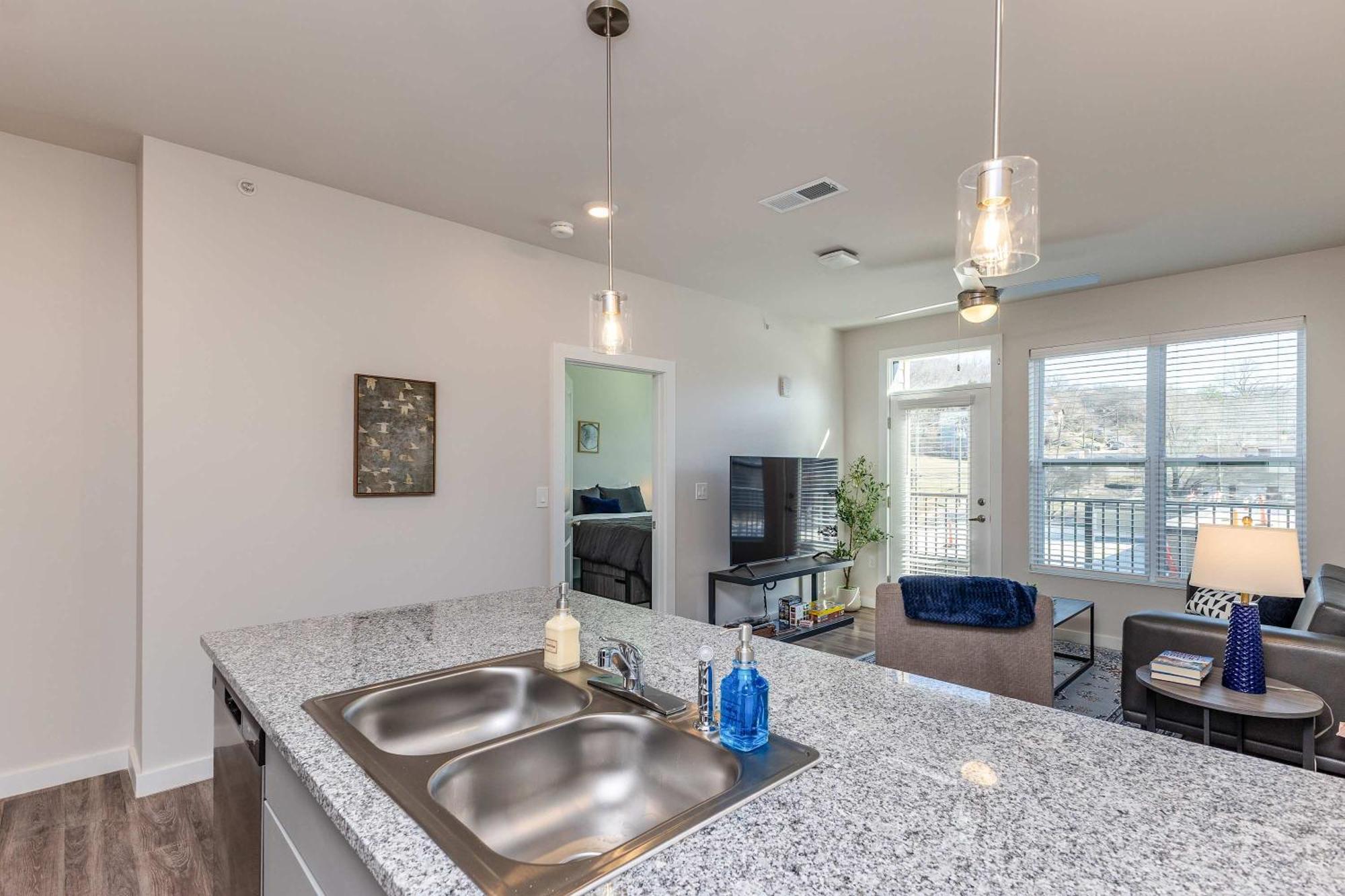 Modern Close To Dining & Entertainment Cincinnati