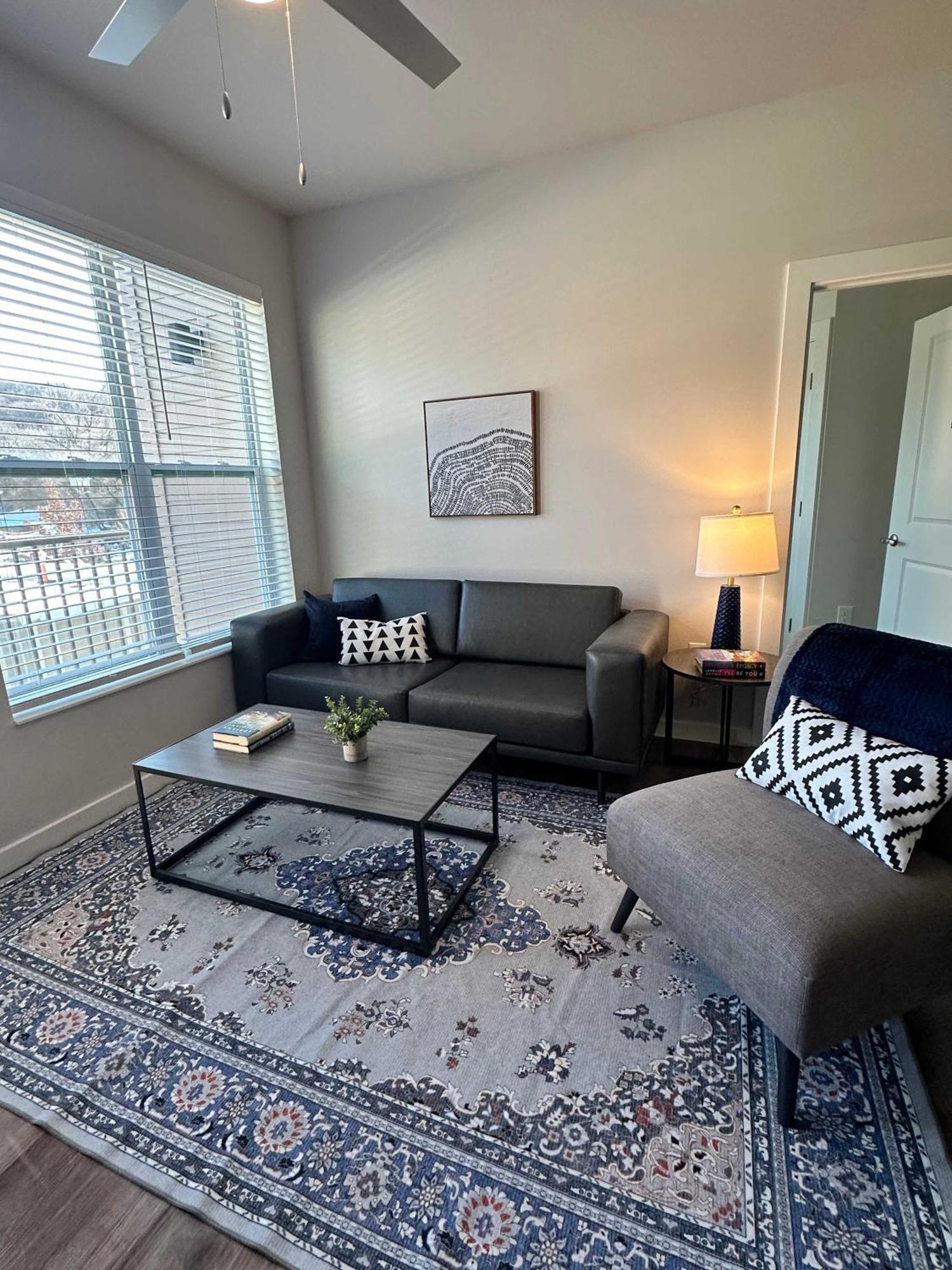 Apartment Modern Close To Dining & Entertainment