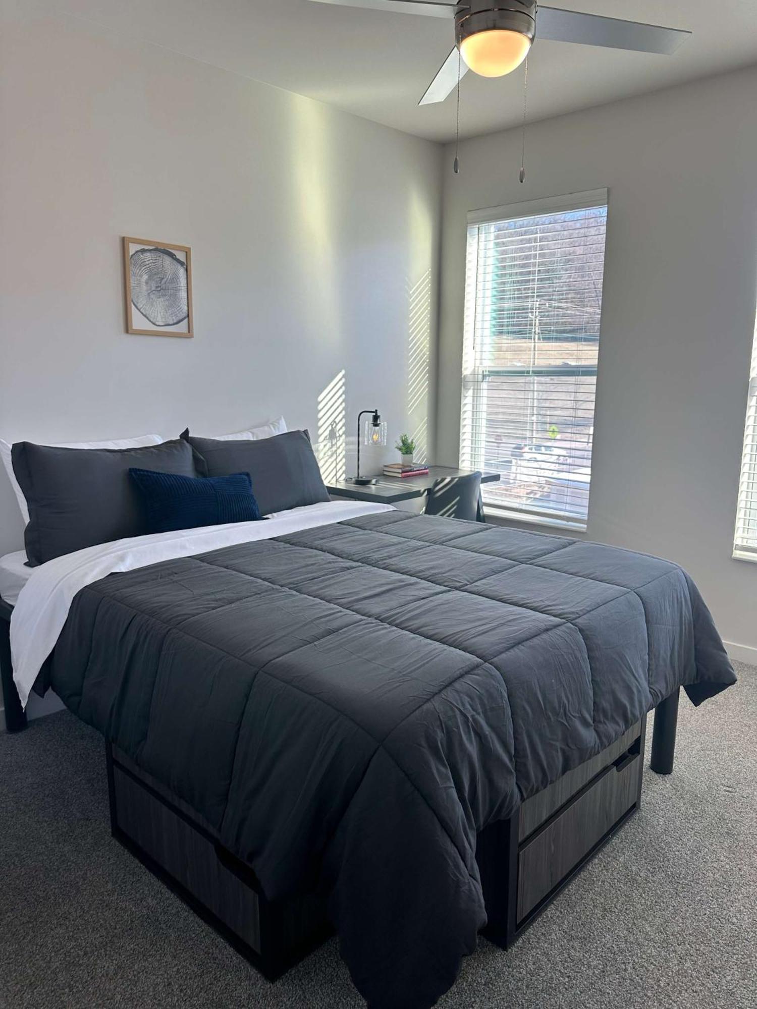 Modern Close To Dining & Entertainment * Cincinnati