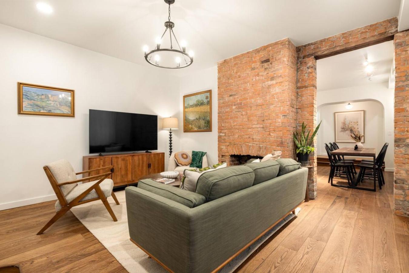 Walk To - Washington Park - Gorgeous 2br *