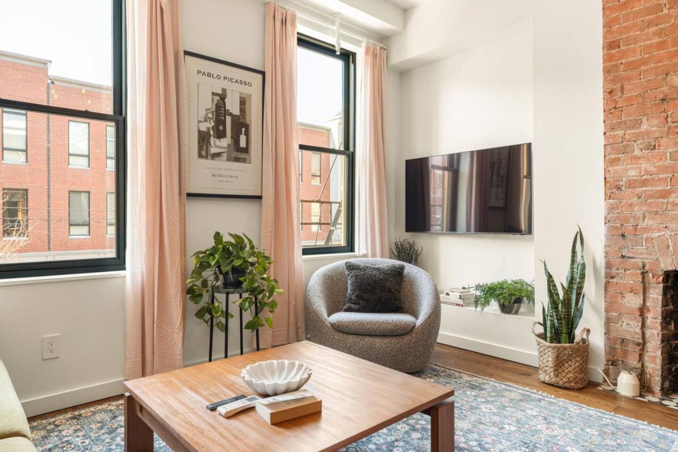 Walk To - Washington Park - Free Streetcar Holiday home *