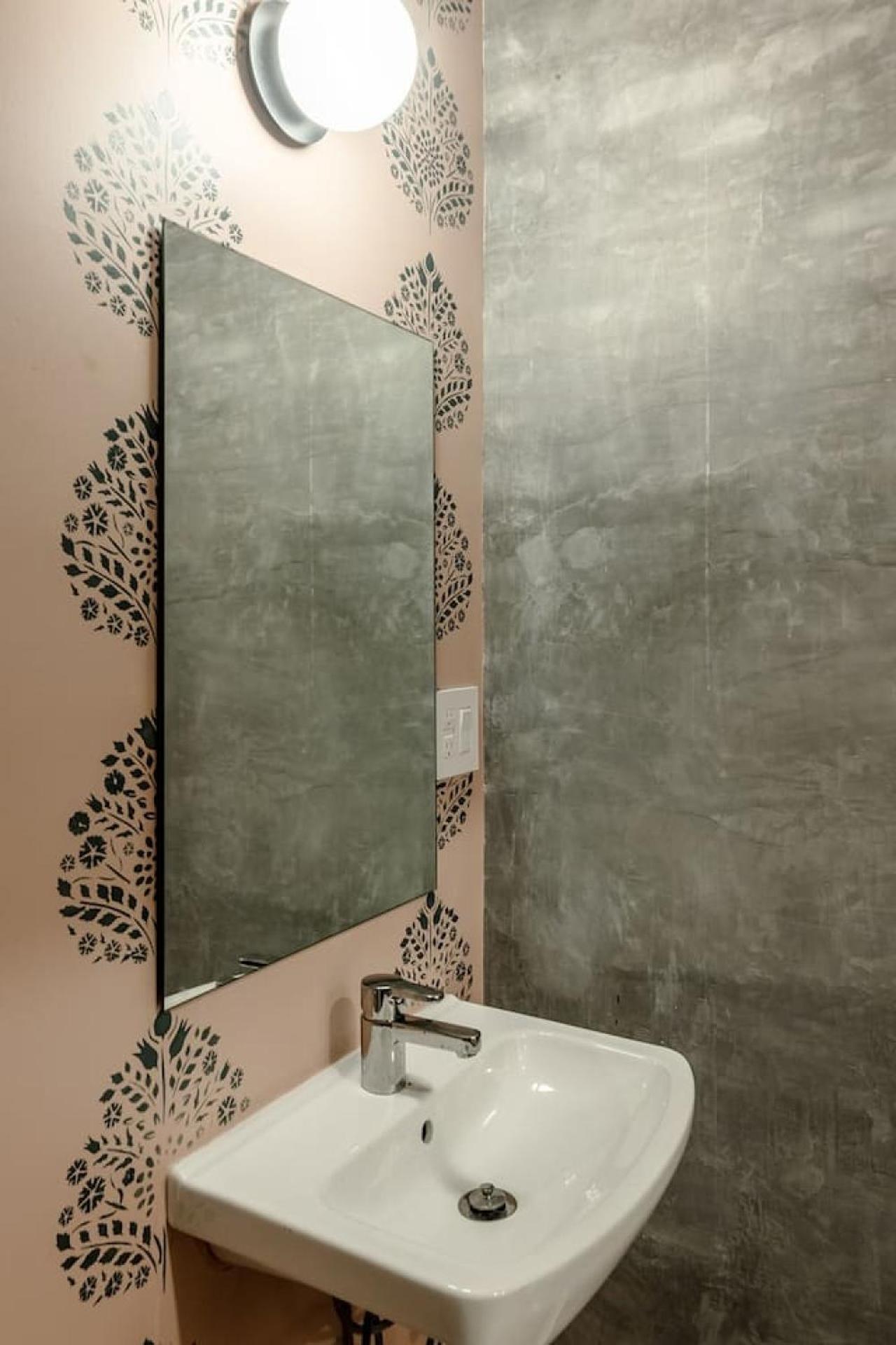 Walk To - Washington Park - Gorgeous 2br