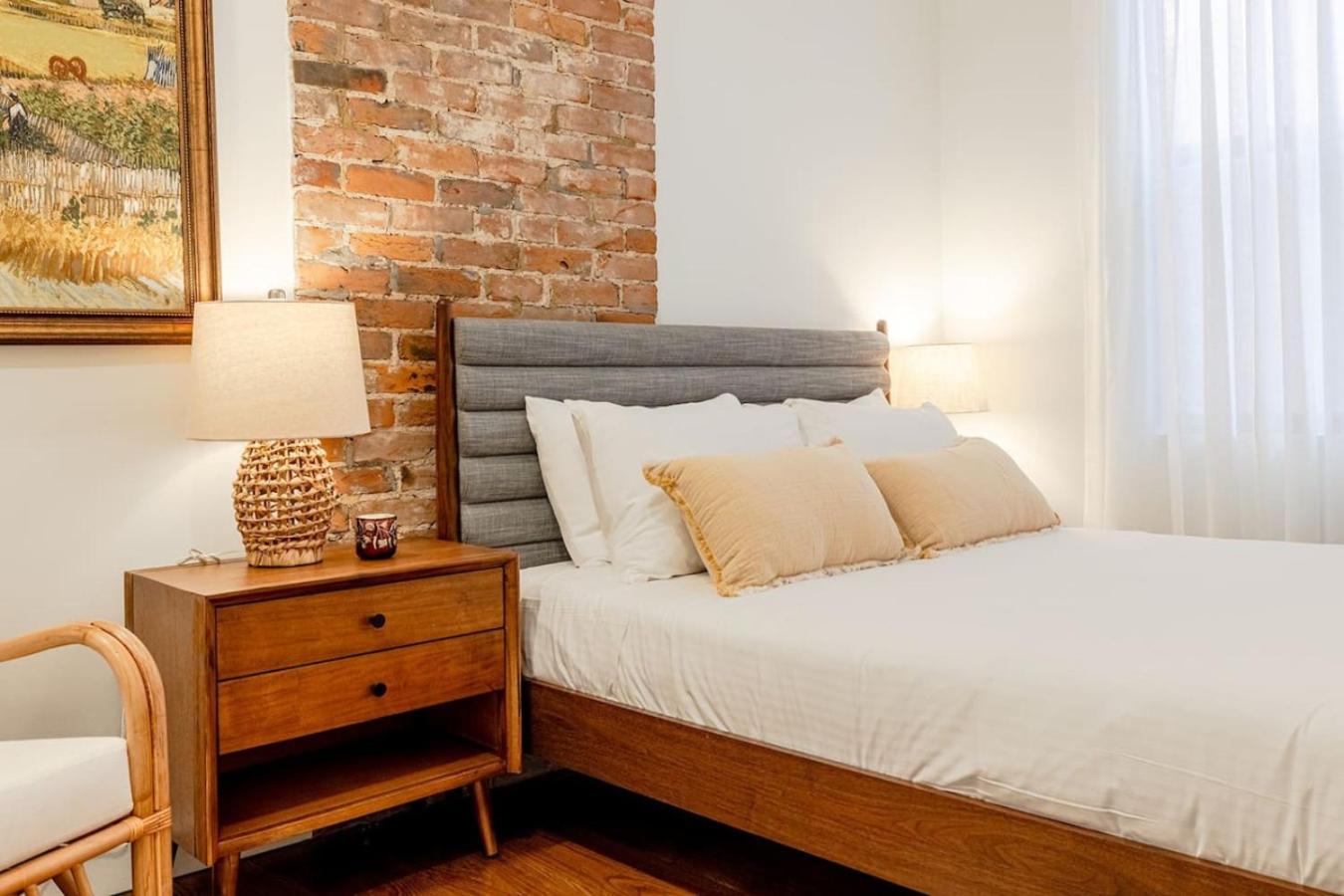 Walk To - Washington Park - Gorgeous 2br Apartment *