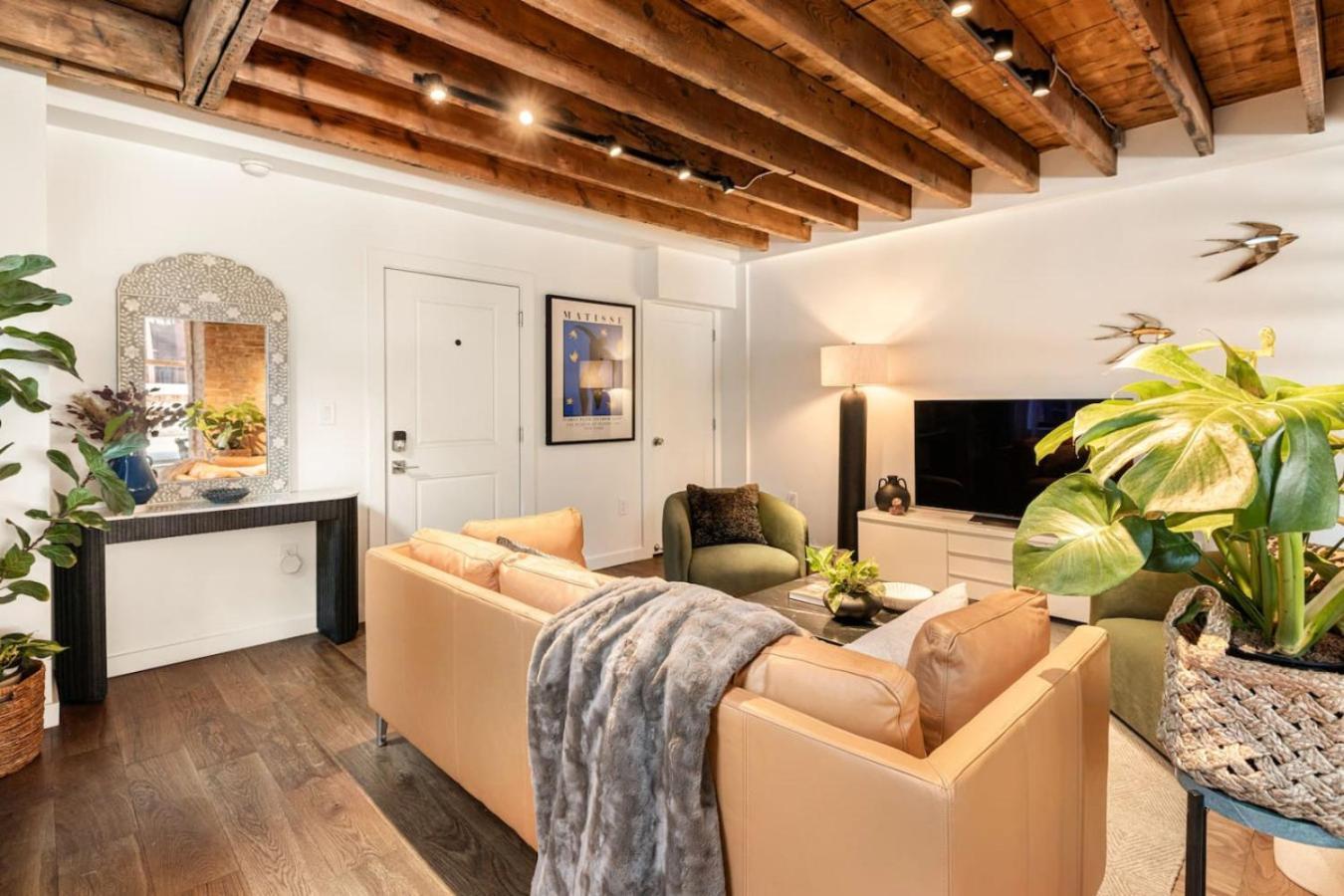 Luxury Loft Near Washington Park - Rooftop Deck Apartamento