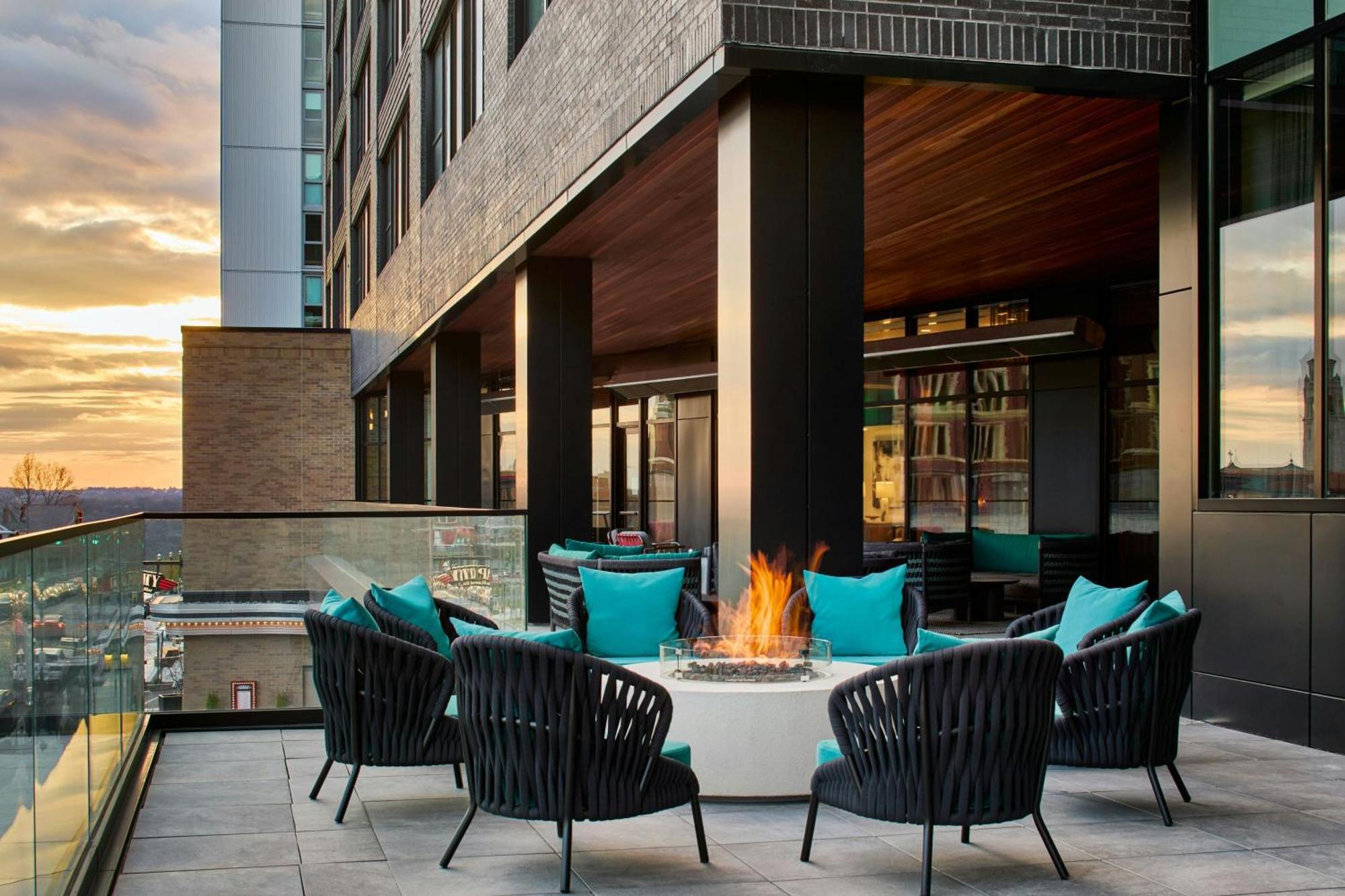 Celare, Midtown, A Tribute Portfolio Hotel *