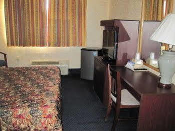Budget Host Town Center Motel Cincinnati