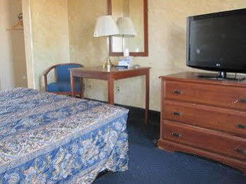 Budget Host Town Center Motel Cincinnati