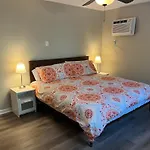 Carter #6 Two Bedroom Apartment Near Xavier