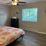 Carter #6 Two Bedroom Apartment Near Xavier