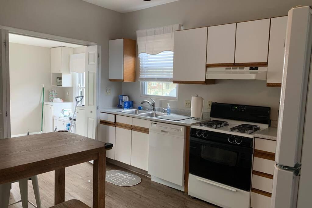 Hyde Park Getaway - Close To Square & Downtown! Apartment