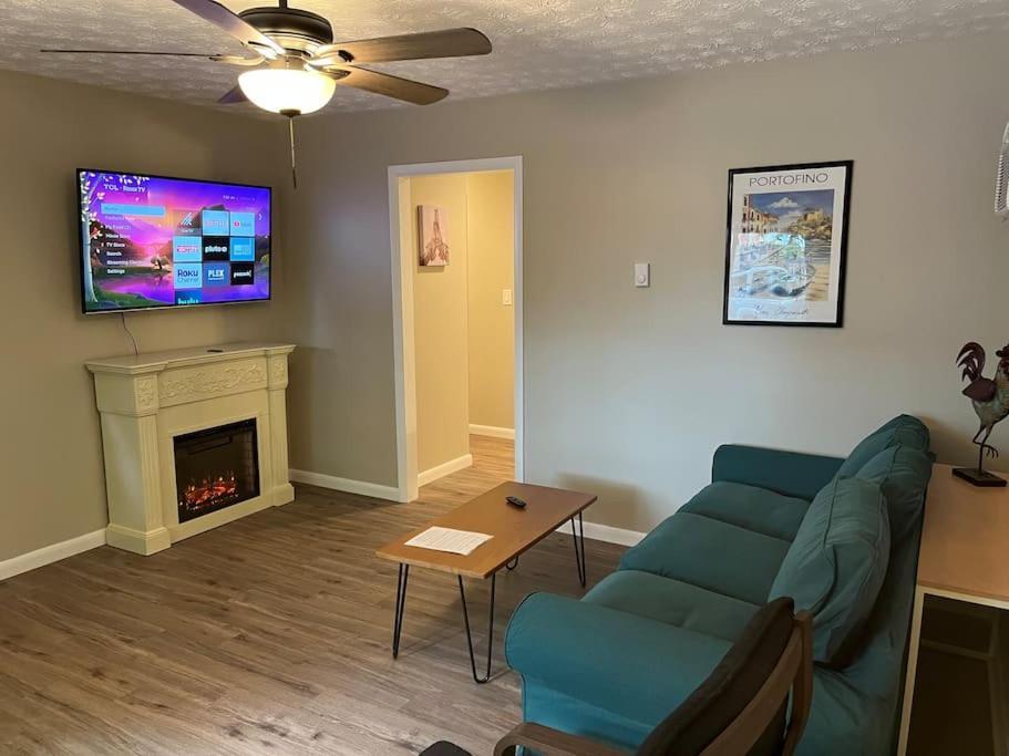 Carter #6 Two Bedroom Near Xavier