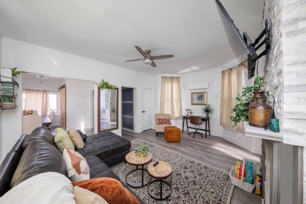 Newly Renovated House-10 Minutes From Downtown * Cincinnati