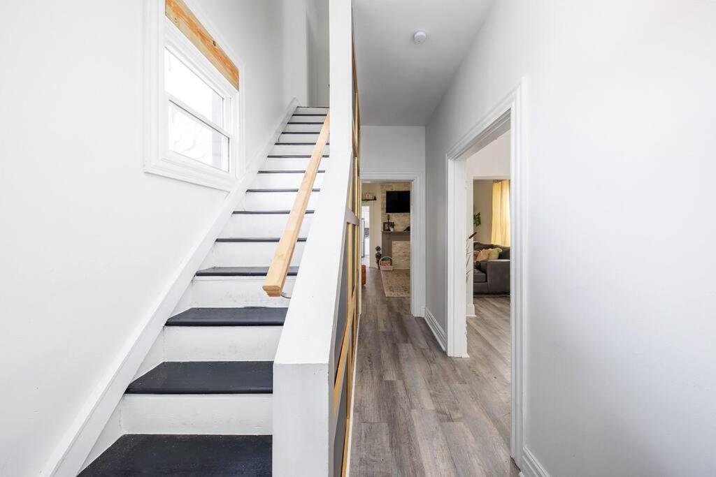 Newly Renovated House-10 Minutes From Downtown *
