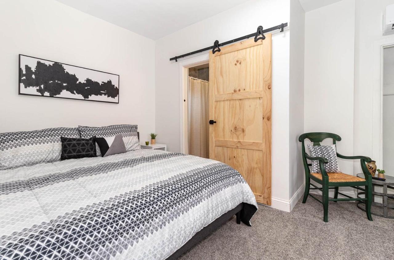 Newly Renovated House-10 Minutes From Downtown