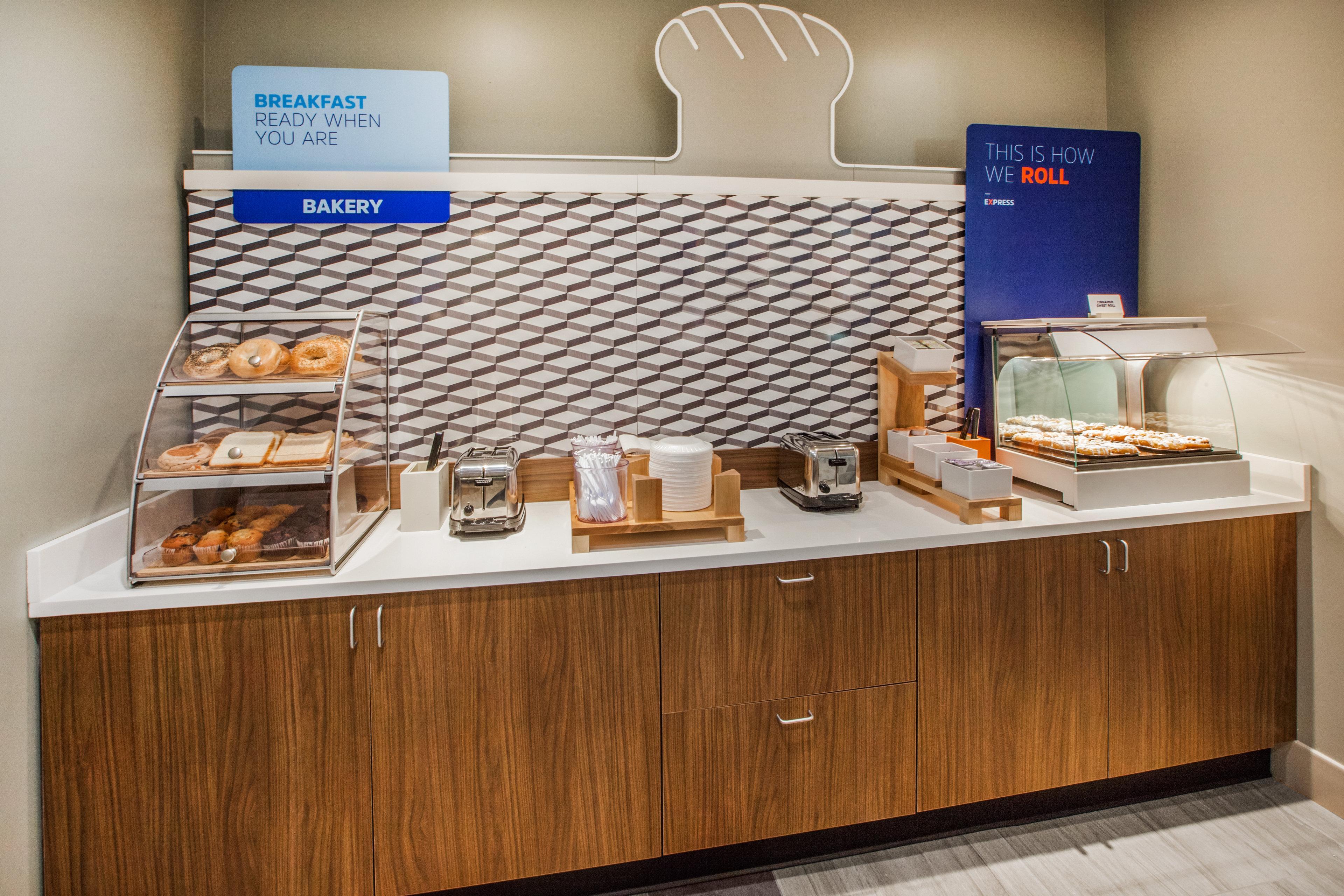 Hotel Express & - Ne - Red Bank Road By Ihg 4*