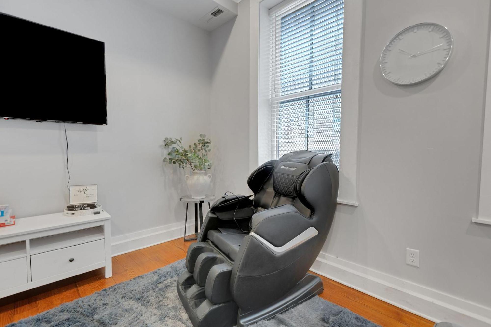Holiday home Cozy 4br W Massage Chair Arcade Heated Floor Cincinnati