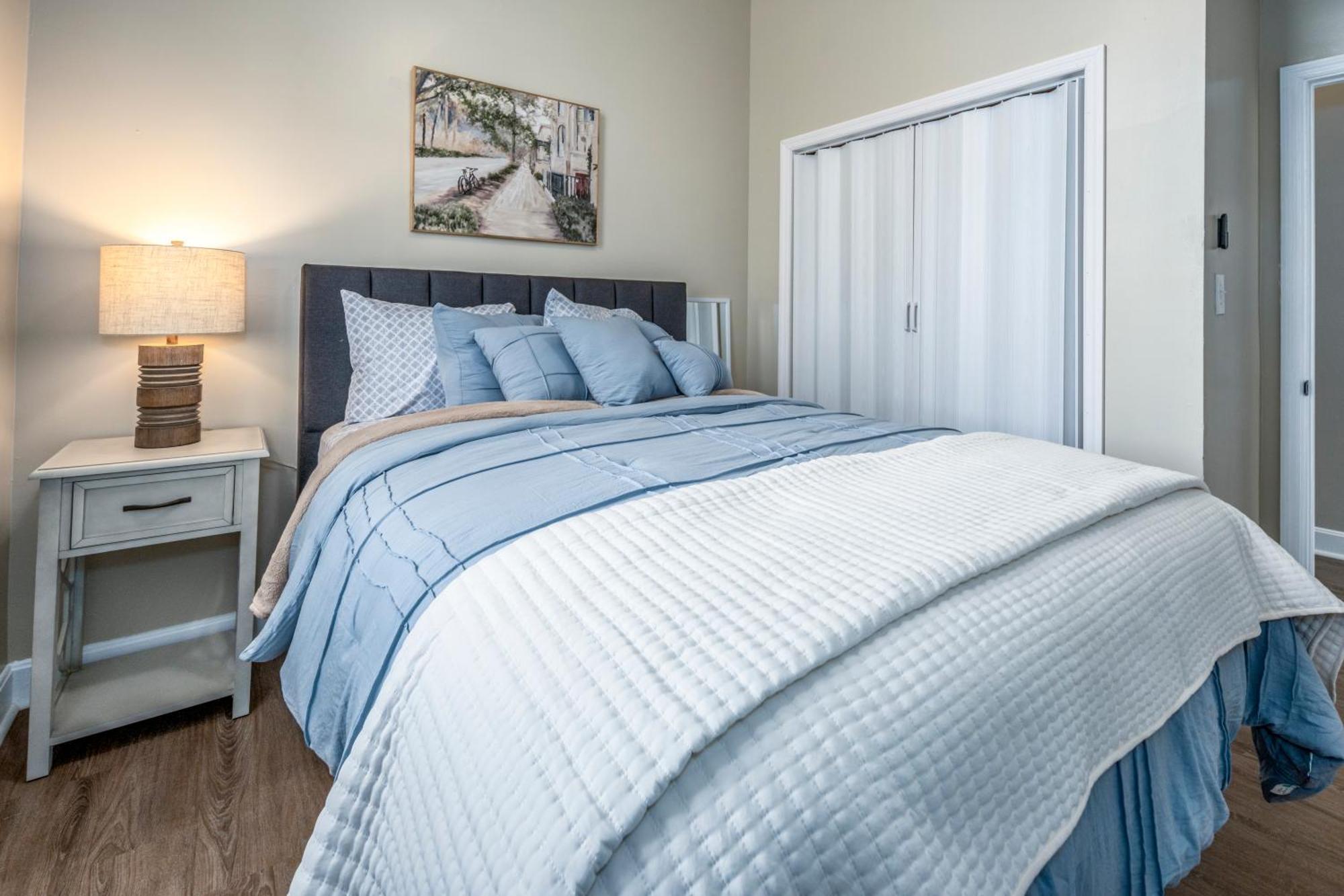 Apartment Near Otr And Tql,75in Tv, Lux Beds And Wifi, Free Parking Cincinnati