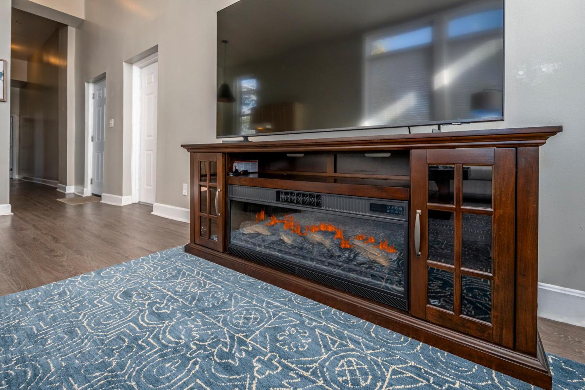Near Otr And Tql,75in Tv, Lux Beds And Wifi, Free Parking Cincinnati