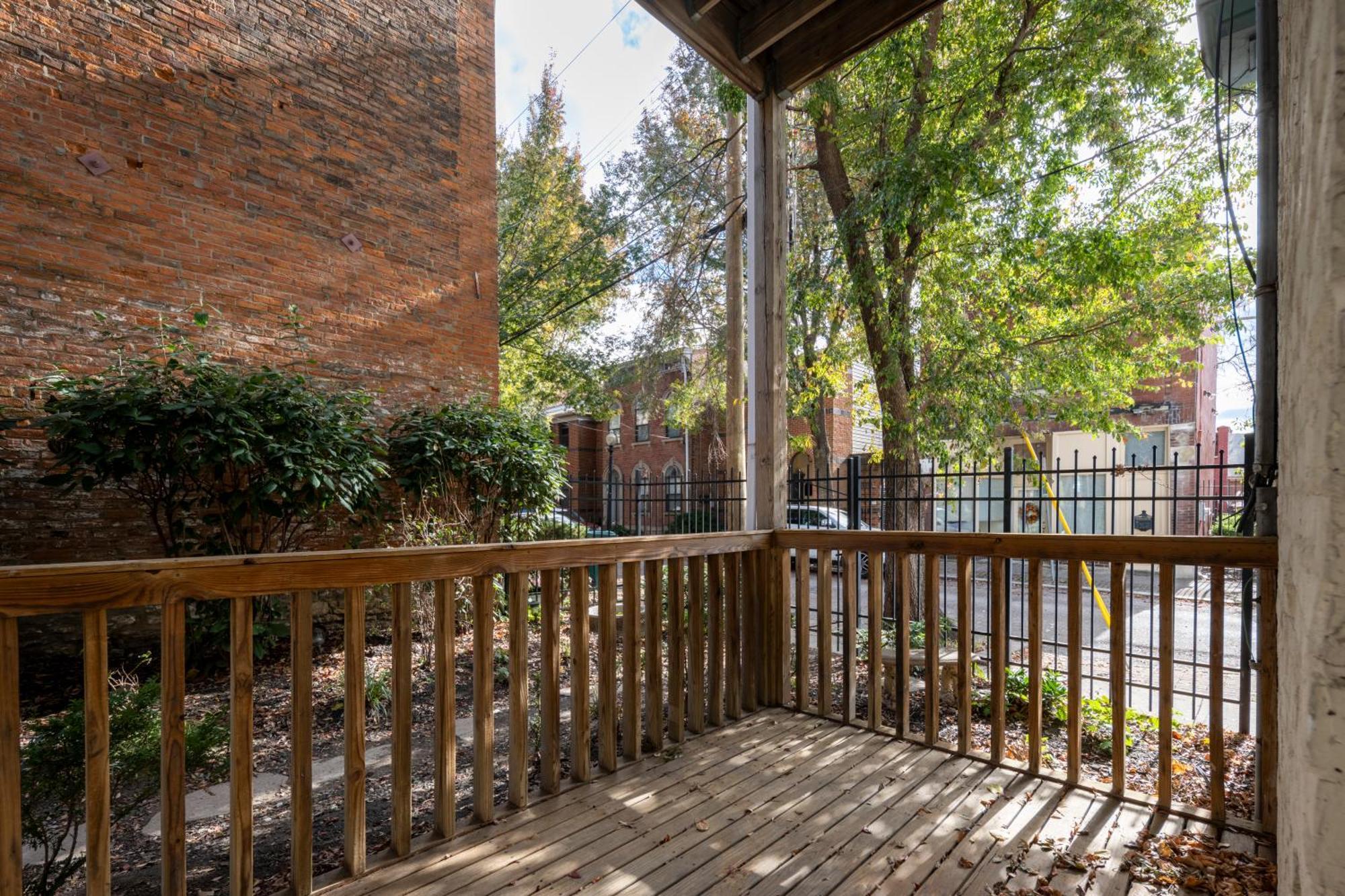 Near Otr And Tql,75in Tv, Lux Beds And Wifi, Free Parking