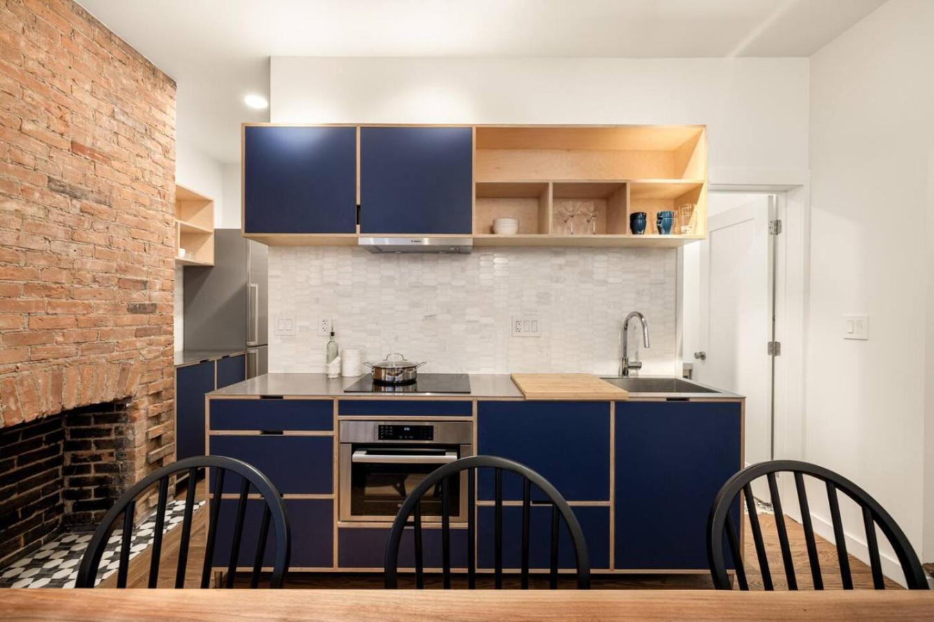 Walk To - Washington Park - Gorgeous 2br Holiday home