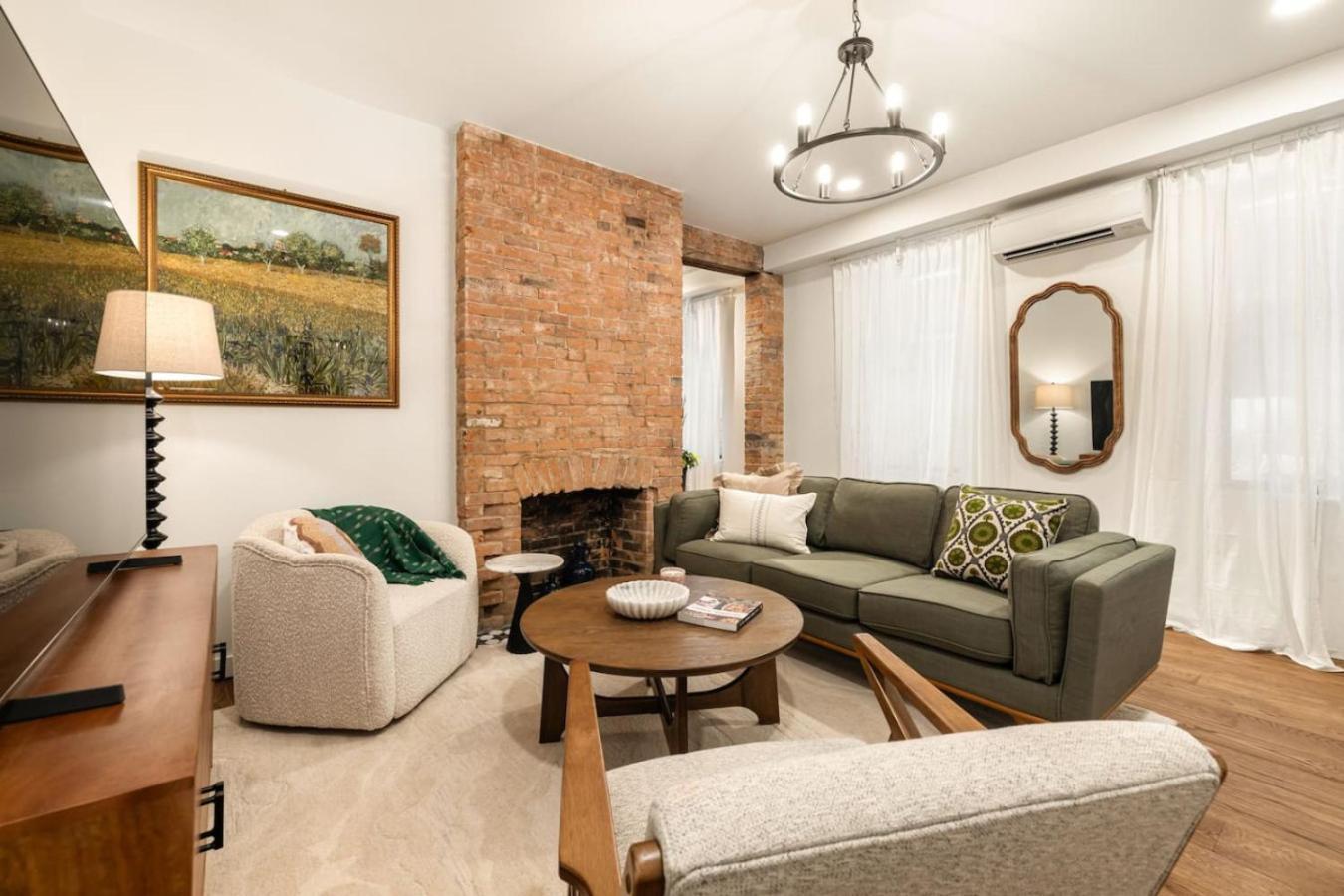 Walk To - Washington Park - Gorgeous 2br Holiday home