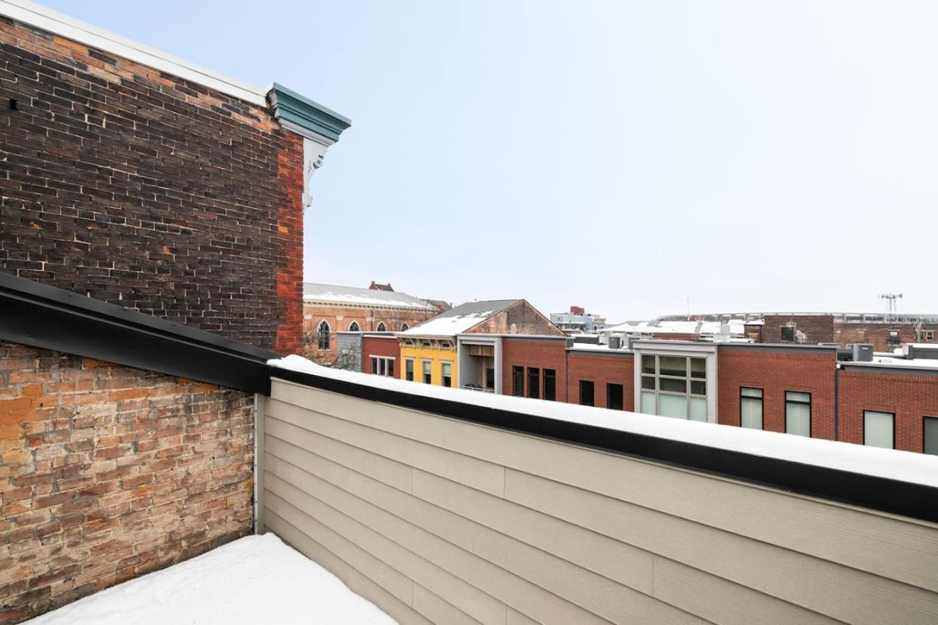Lux Washington Park - Rooftop Patio - Free Parking Apartment Cincinnati