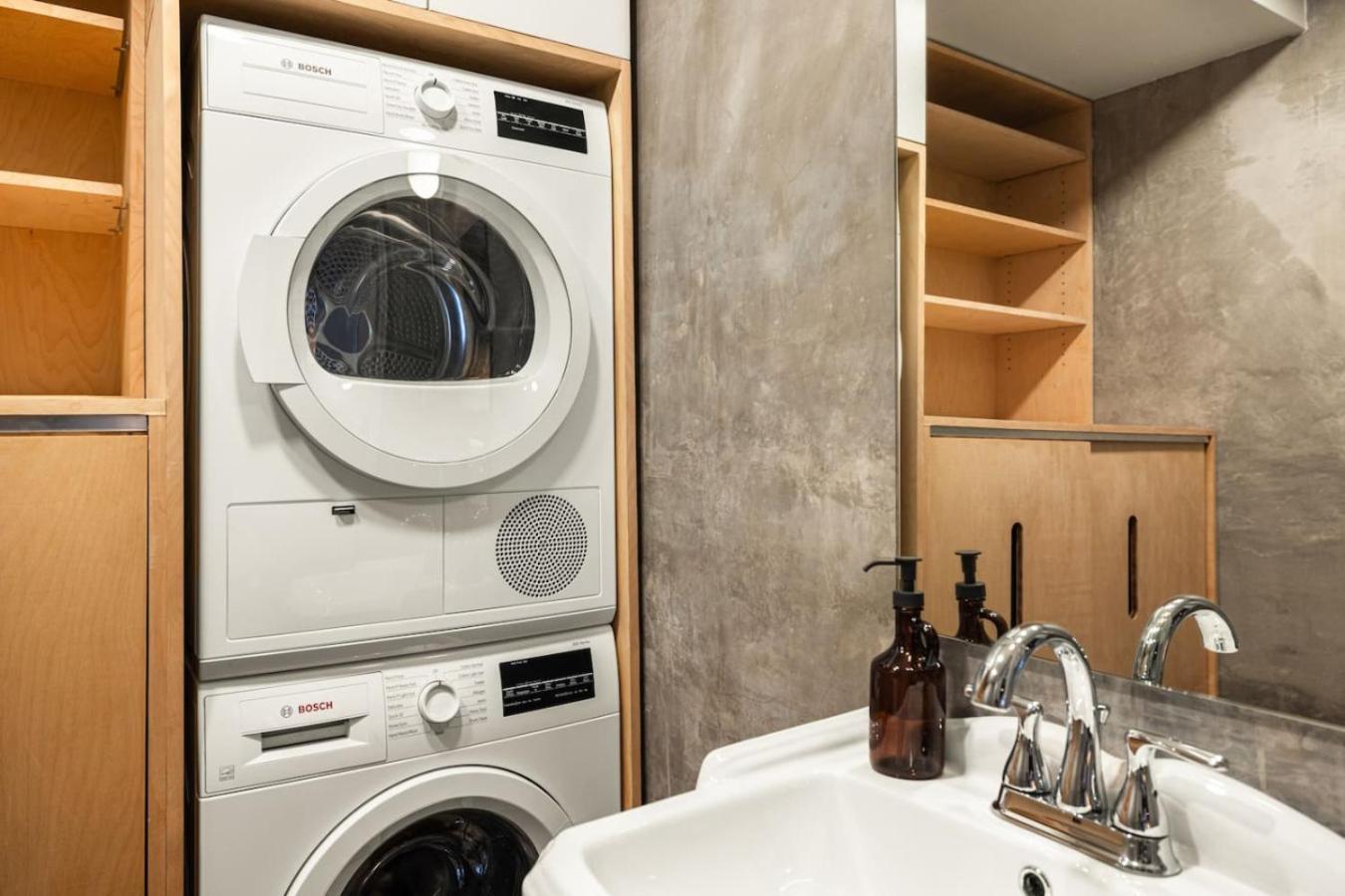 Luxury Loft Near Washington Park - Rooftop Deck Apartment