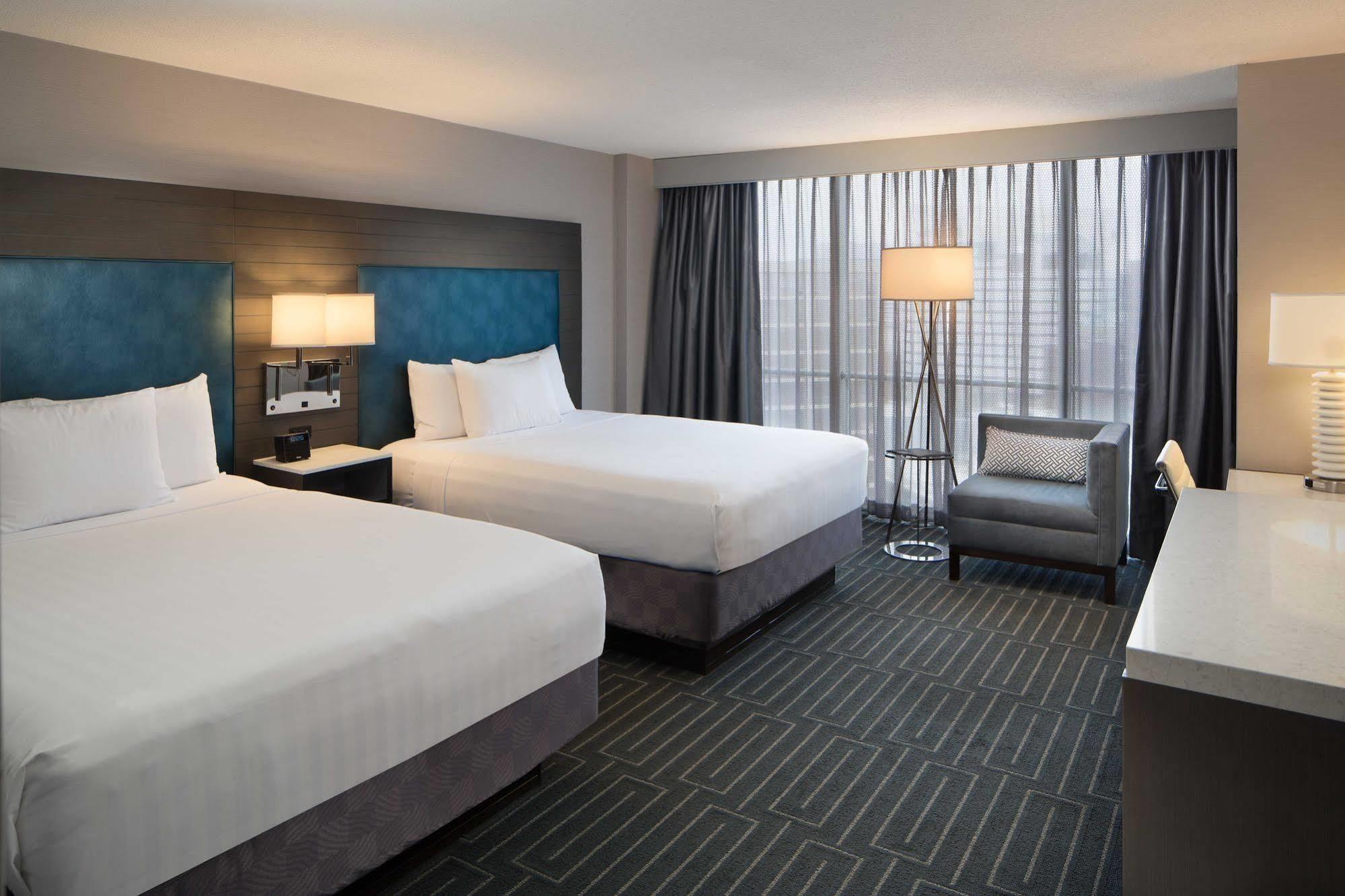 Hyatt Regency Hotel 4*